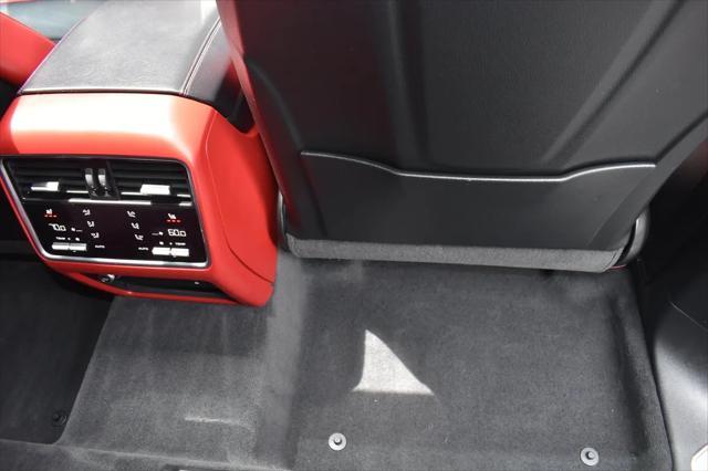 Photo of 2021 Dolomite Silver Metallic Porsche Cayenne