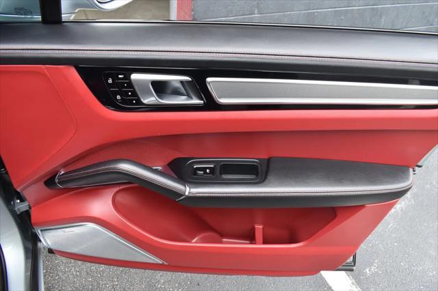 Photo of 2021 Dolomite Silver Metallic Porsche Cayenne