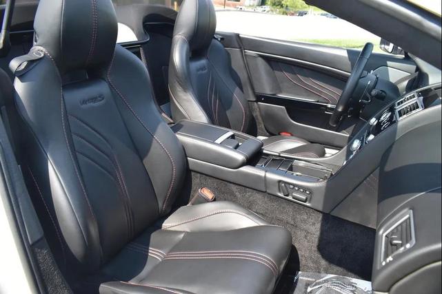 Photo of 2014 White Aston Martin V8 Vantage S