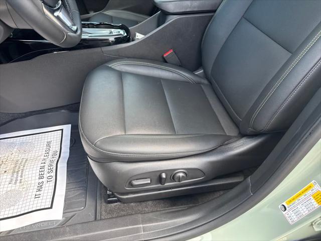 Photo of 2024 Cacti Green Chevrolet Trax