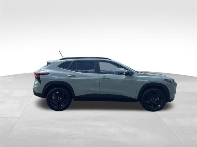 Photo of 2024 Cacti Green Chevrolet Trax