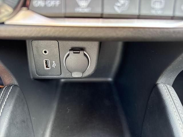 Photo of 2020 Brilliant Silver Metallic Nissan Kicks