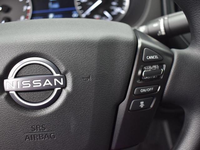 Photo of 2025 Glacier White Nissan Frontier