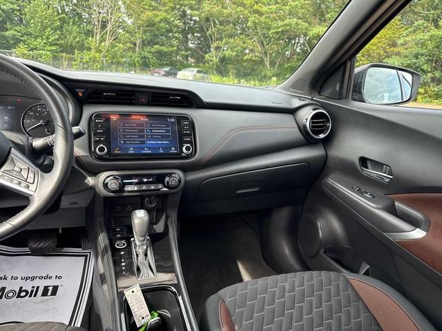 Photo of 2023 Scarlet Ember Tintcoat Nissan Kicks