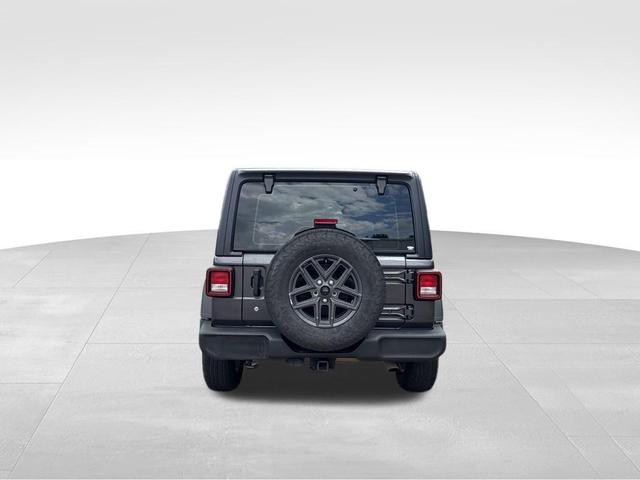 Photo of 2020 Granite Crystal Metallic Clearcoat Jeep Wrangler Unlimited