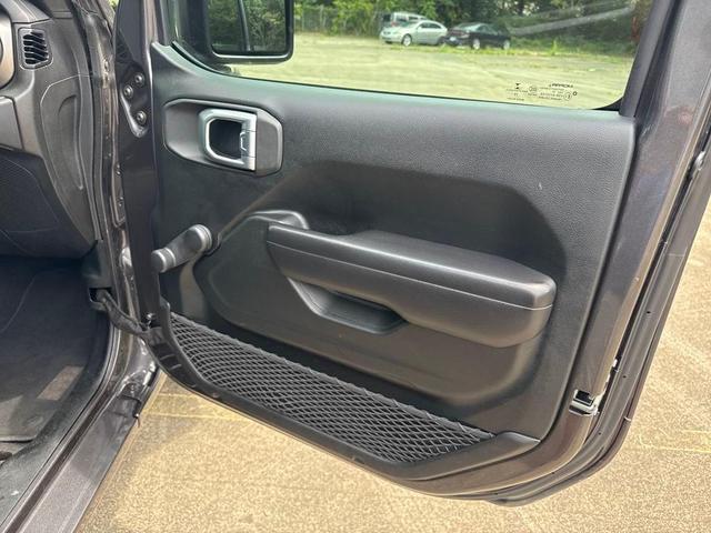 Photo of 2020 Granite Crystal Metallic Clearcoat Jeep Wrangler Unlimited