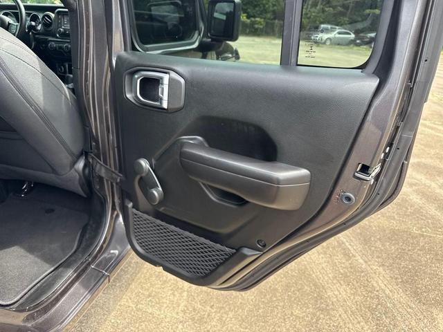 Photo of 2020 Granite Crystal Metallic Clearcoat Jeep Wrangler Unlimited