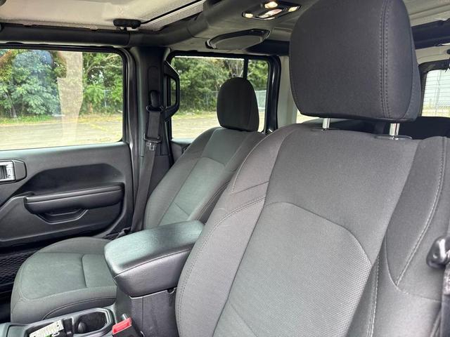 Photo of 2020 Granite Crystal Metallic Clearcoat Jeep Wrangler Unlimited