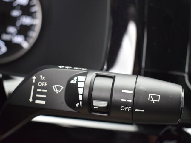 Photo of 2025 Super Black Nissan Pathfinder