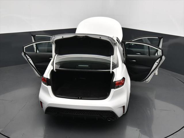 Photo of 2021 Super White Toyota Corolla