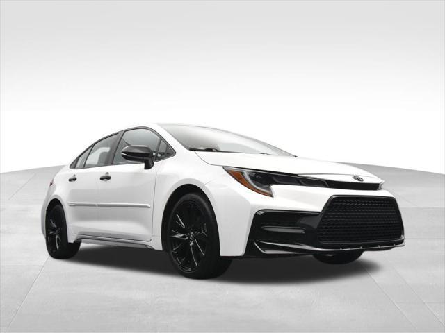 Photo of 2021 Super White Toyota Corolla