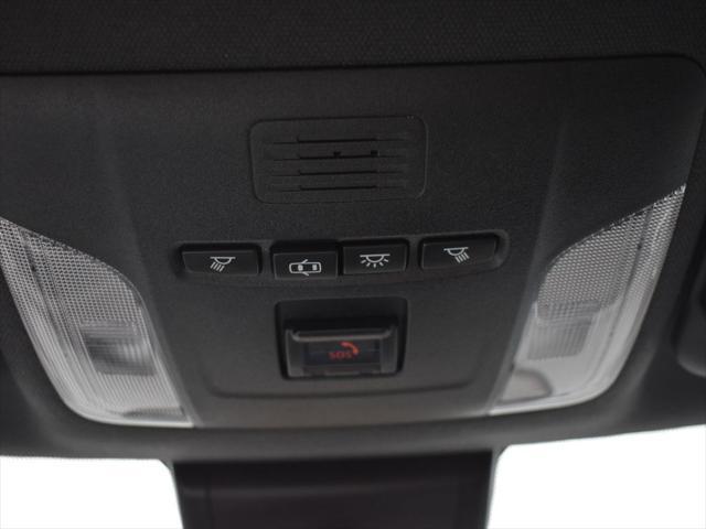 Photo of 2021 Super White Toyota Corolla