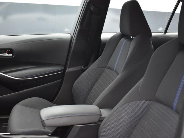 Photo of 2021 Super White Toyota Corolla