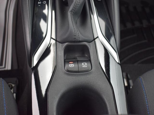 Photo of 2021 Super White Toyota Corolla