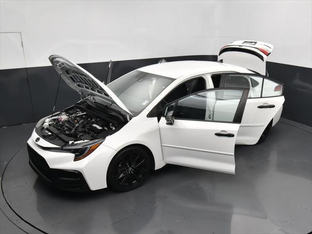 Photo of 2021 Super White Toyota Corolla