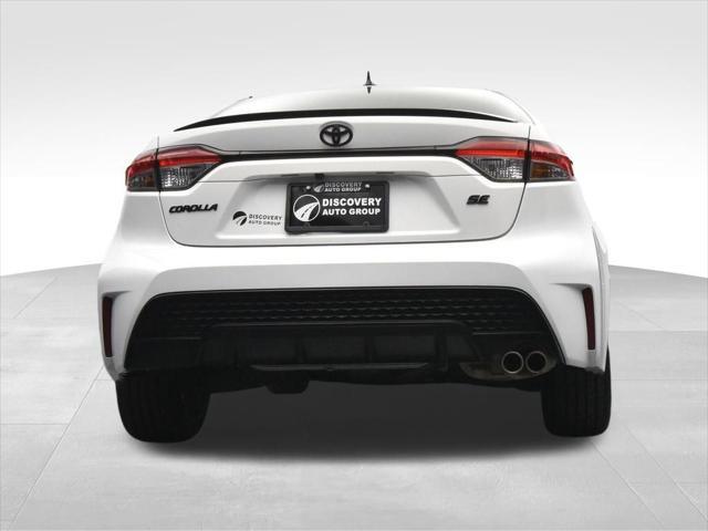 Photo of 2021 Super White Toyota Corolla