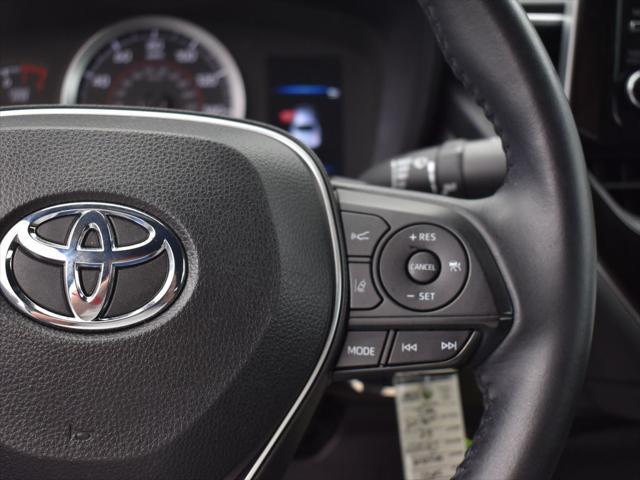 Photo of 2021 Super White Toyota Corolla