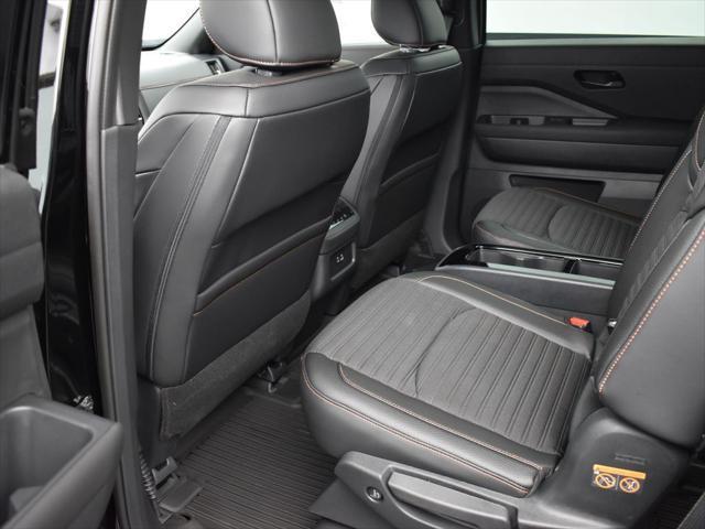 Photo of 2025 Super Black Nissan Pathfinder