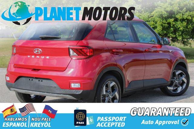 Photo of 2021 Scarlet Red Pearl Hyundai VENUE