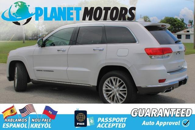 Photo of 2017 Bright White Clear Coat Jeep Grand Cherokee