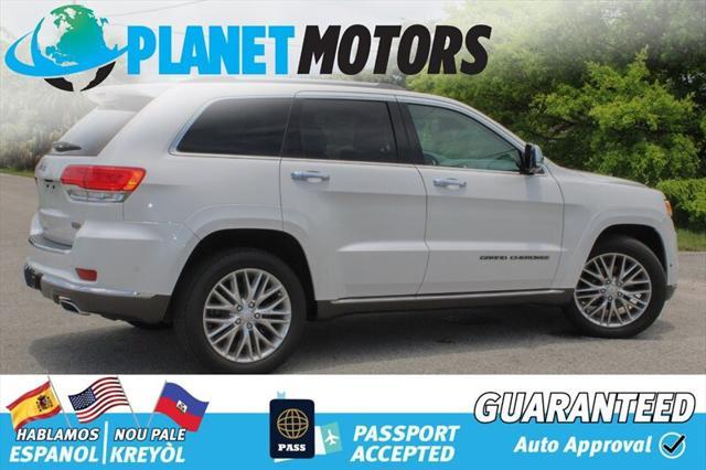 Photo of 2017 Bright White Clear Coat Jeep Grand Cherokee