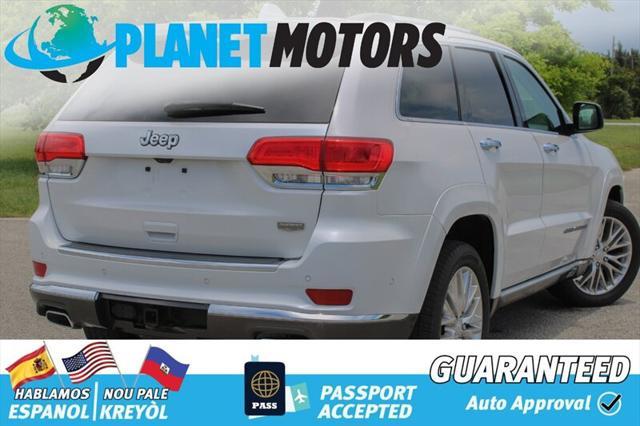 Photo of 2017 Bright White Clear Coat Jeep Grand Cherokee