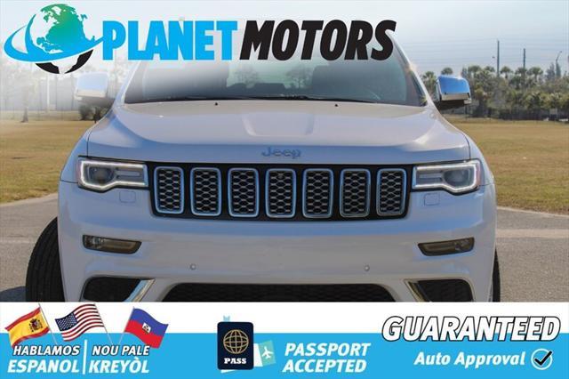 Photo of 2017 Bright White Clear Coat Jeep Grand Cherokee