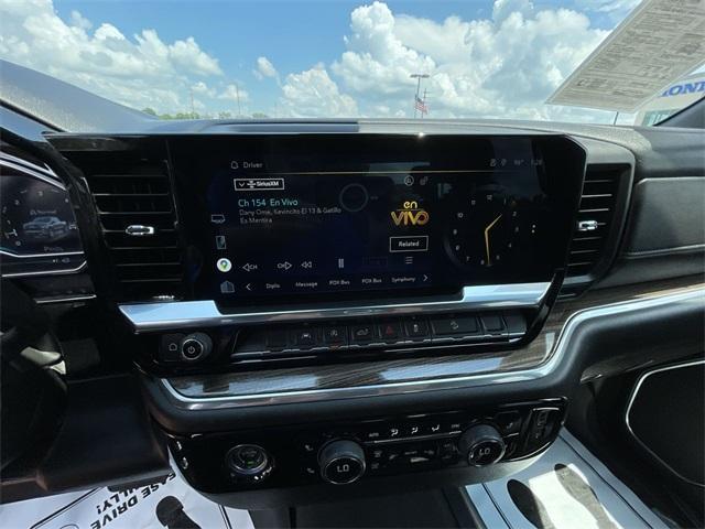 Photo of 2022 Summit White Chevrolet Silverado 1500