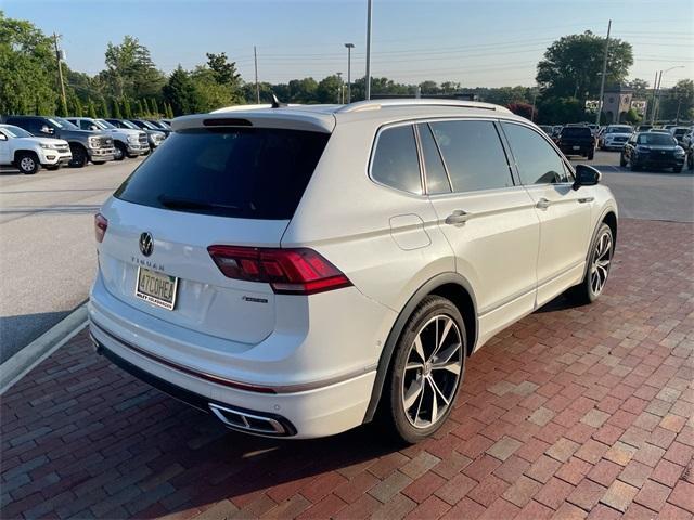 Photo of 2022 Oryx White Pearl Effect Volkswagen Tiguan