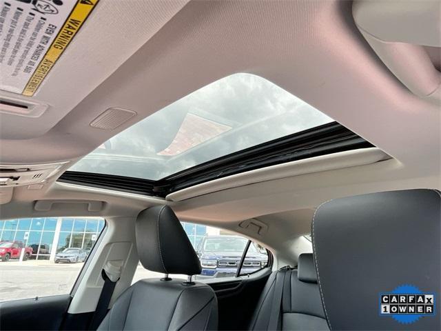 Photo of 2023 White Lexus ES 350