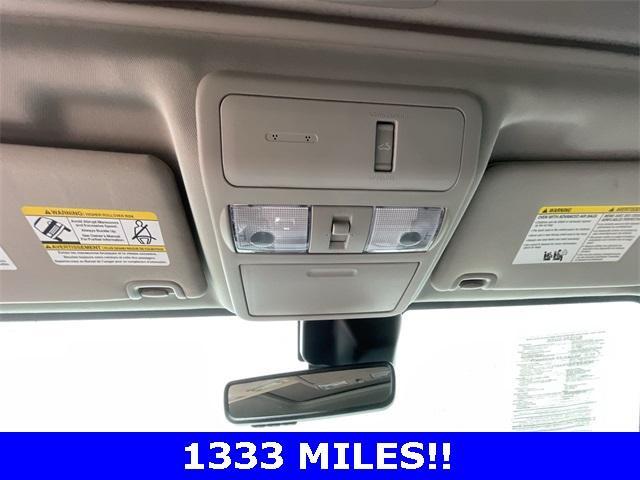 Photo of 2024 Glacier White Nissan Frontier