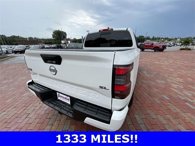 Photo of 2024 Glacier White Nissan Frontier