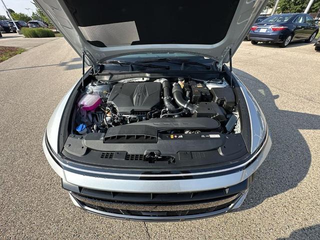 Photo of 2025 Silver Hyundai SONATA