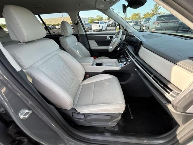 Photo of 2024 Hampton Gray Hyundai SANTA FE HEV