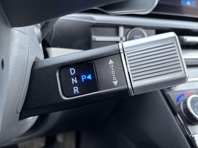 Photo of 2024 Hampton Gray Hyundai SANTA FE HEV