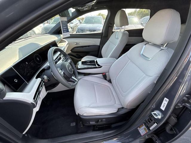 Photo of 2025 Gray Hyundai TUCSON