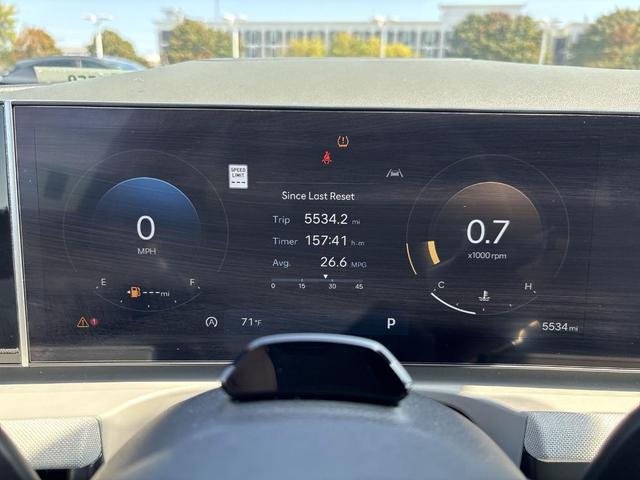 Photo of 2025 Phantom Black Hyundai TUCSON