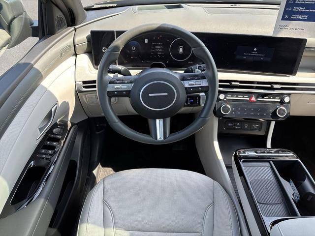 Photo of 2025 Phantom Black Hyundai TUCSON