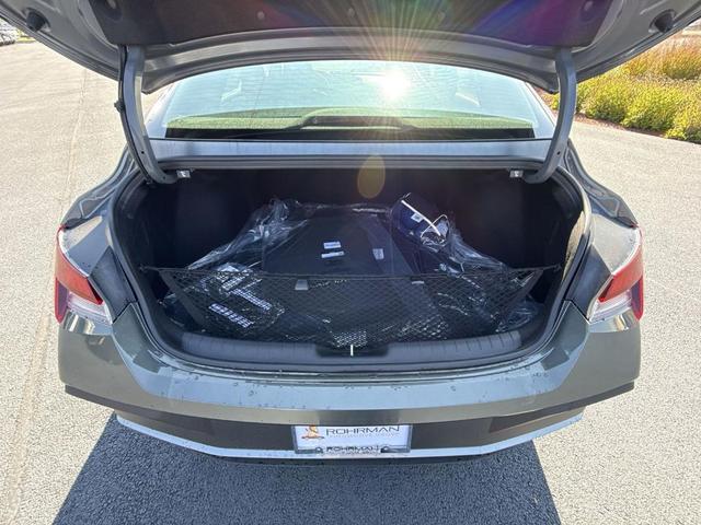 Photo of 2025 Amazon Gray Hyundai ELANTRA