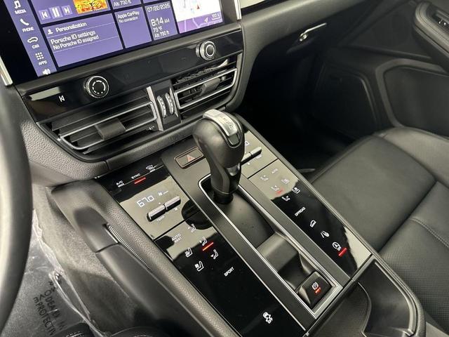 Photo of 2023 Papaya Metallic Porsche Macan