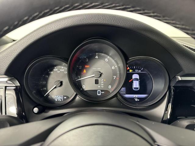 Photo of 2023 Papaya Metallic Porsche Macan