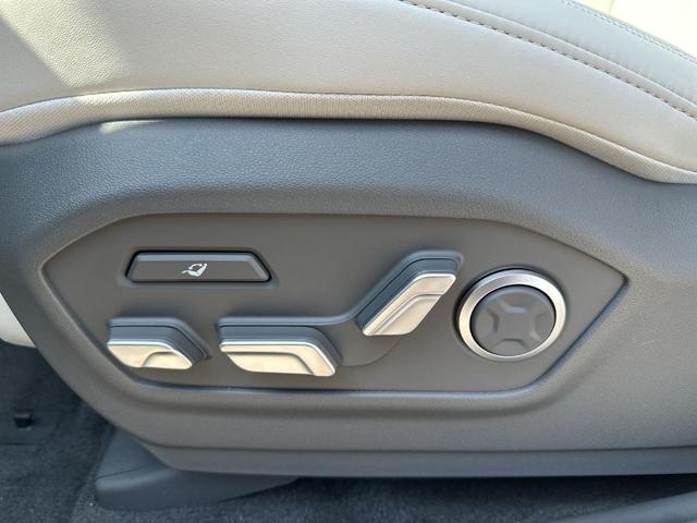 Photo of 2026 White Hyundai SANTA FE