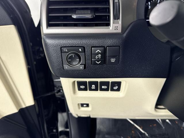 Photo of 2023 Black Onyx Lexus GX 460