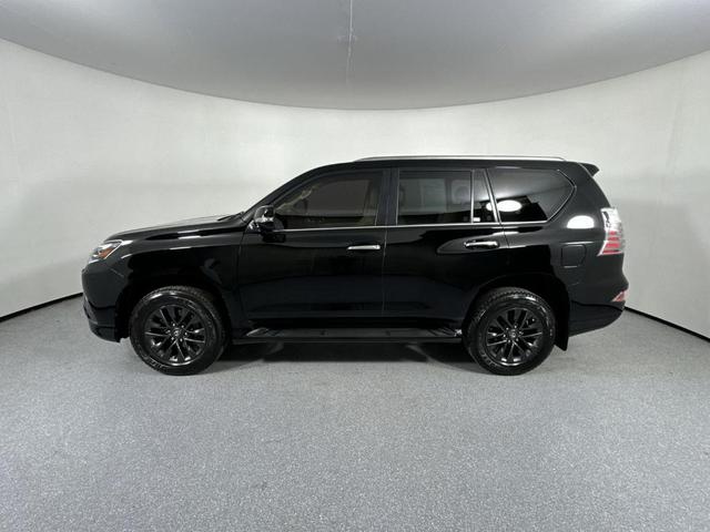 Photo of 2023 Black Onyx Lexus GX 460