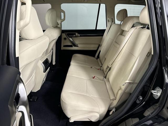 Photo of 2023 Black Onyx Lexus GX 460