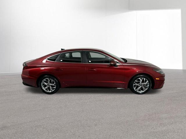 Photo of 2023 Red Hyundai SONATA