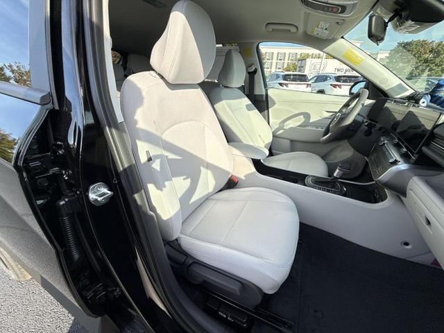 Photo of 2026 Abyss Black Pearl Hyundai KONA