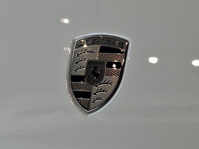 Photo of 2025 3H Porsche Cayenne
