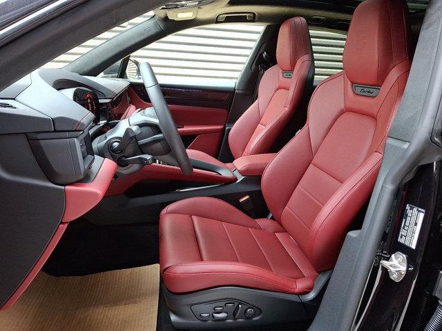 Photo of 2025 Jet Black Metallic Porsche Macan