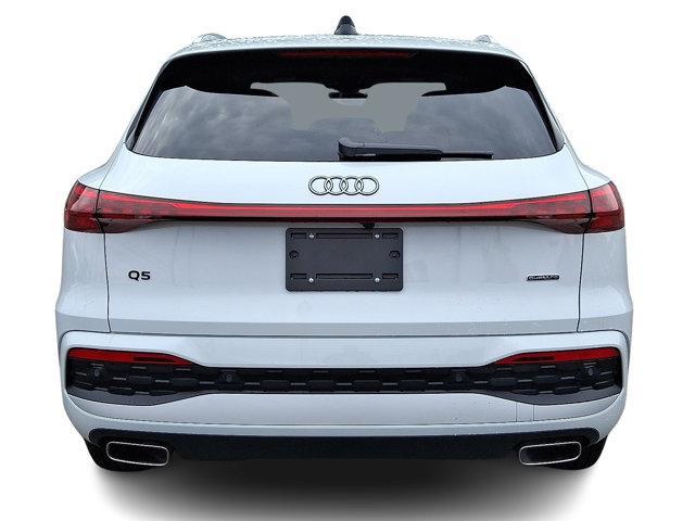 Photo of 2025 Glacier White Metallic Audi Q5
